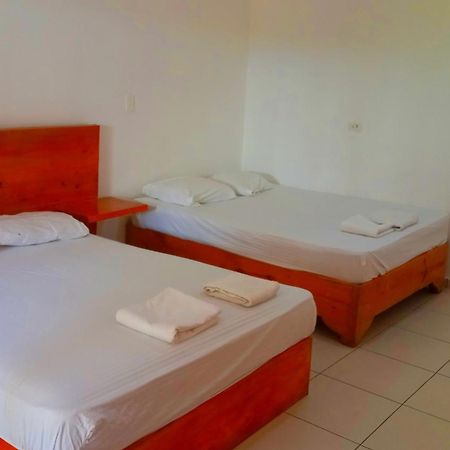 El Currican Juan Dolio Hotel Eksteriør billede