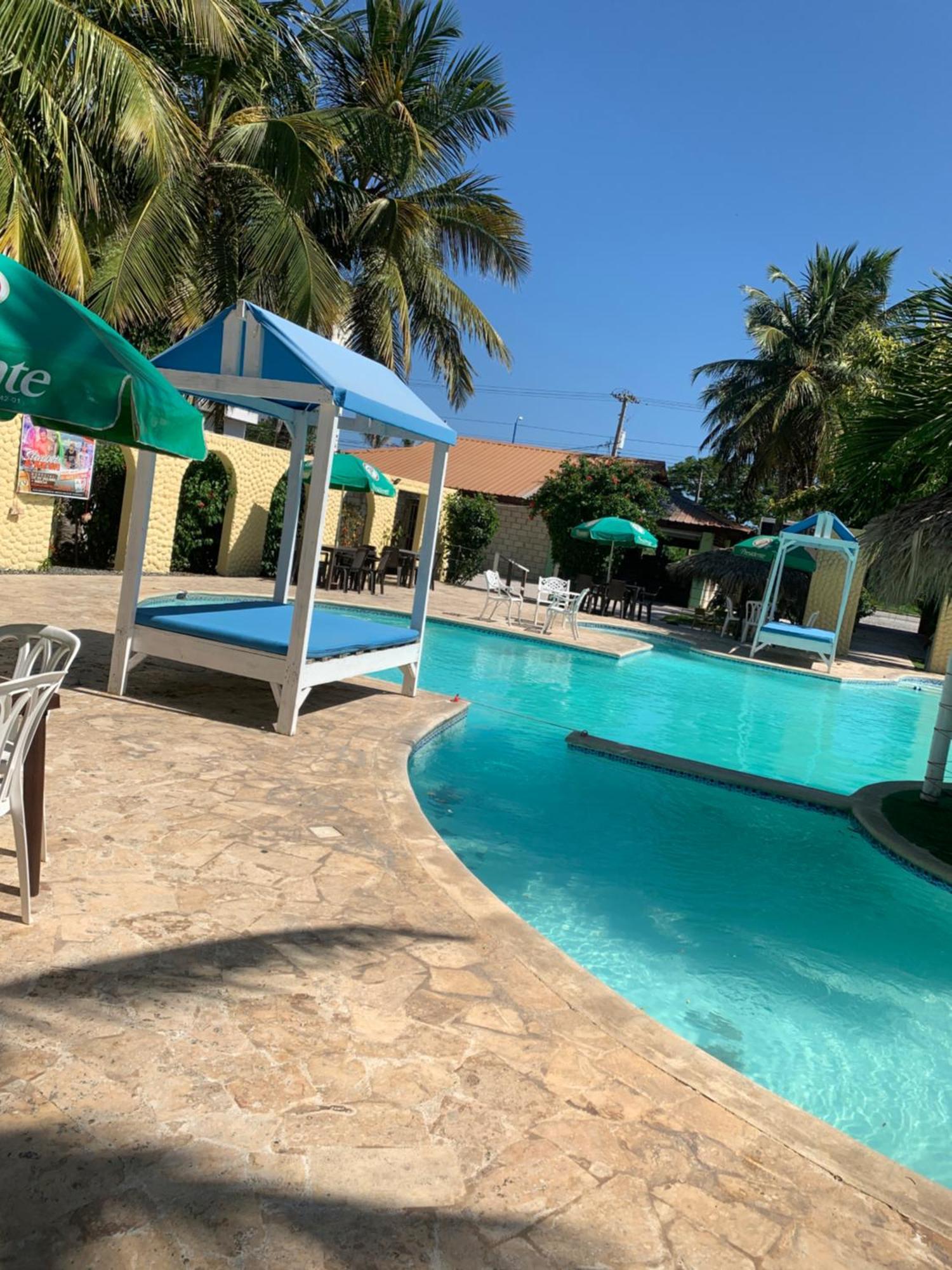 El Currican Juan Dolio Hotel Eksteriør billede